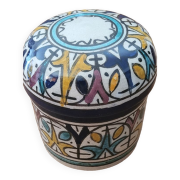 Ceramic pot