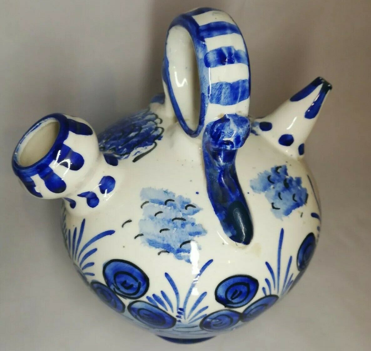 Blue gurgling