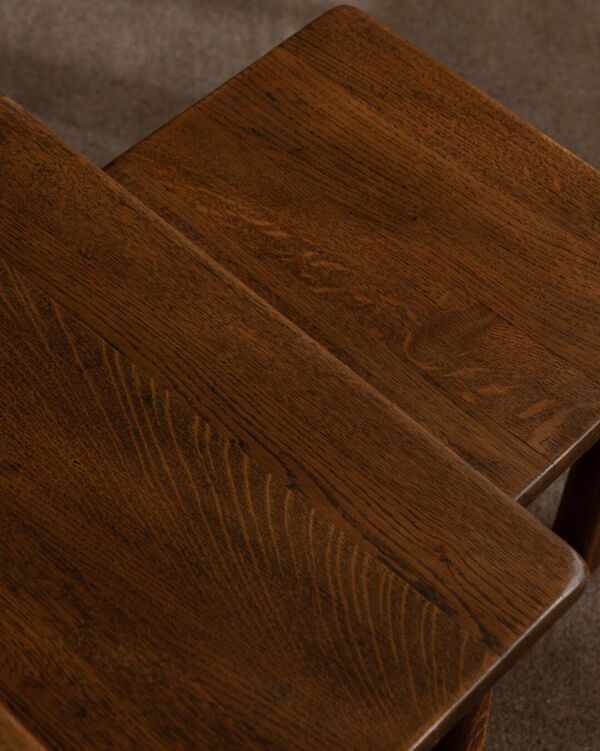 Tables d'appoint en chêne vintage (ensemble de 3) – Tables latérales rustiques modernistes, années 1970