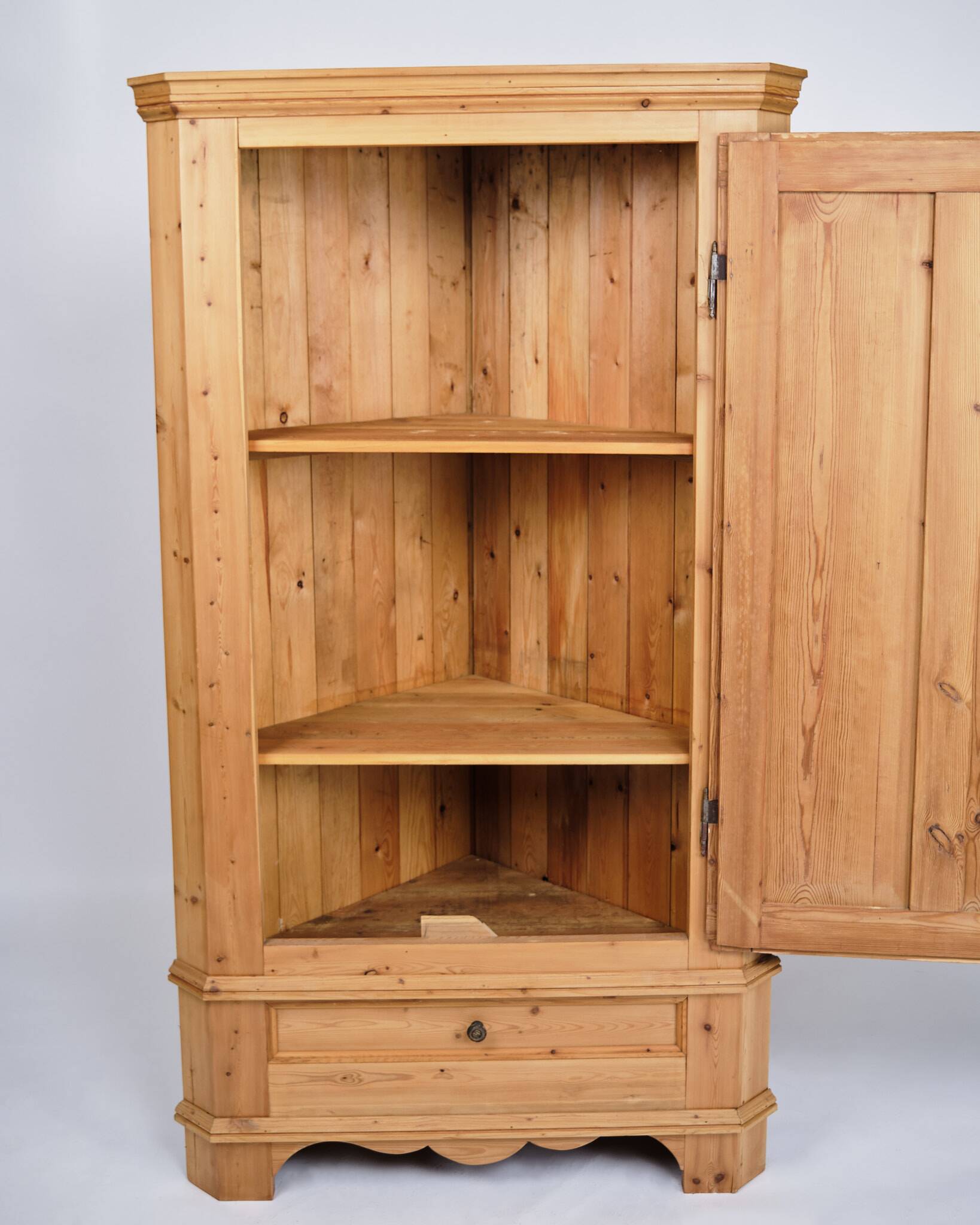 Antique corner cabinet - solid pine - brass fittings - 1920s