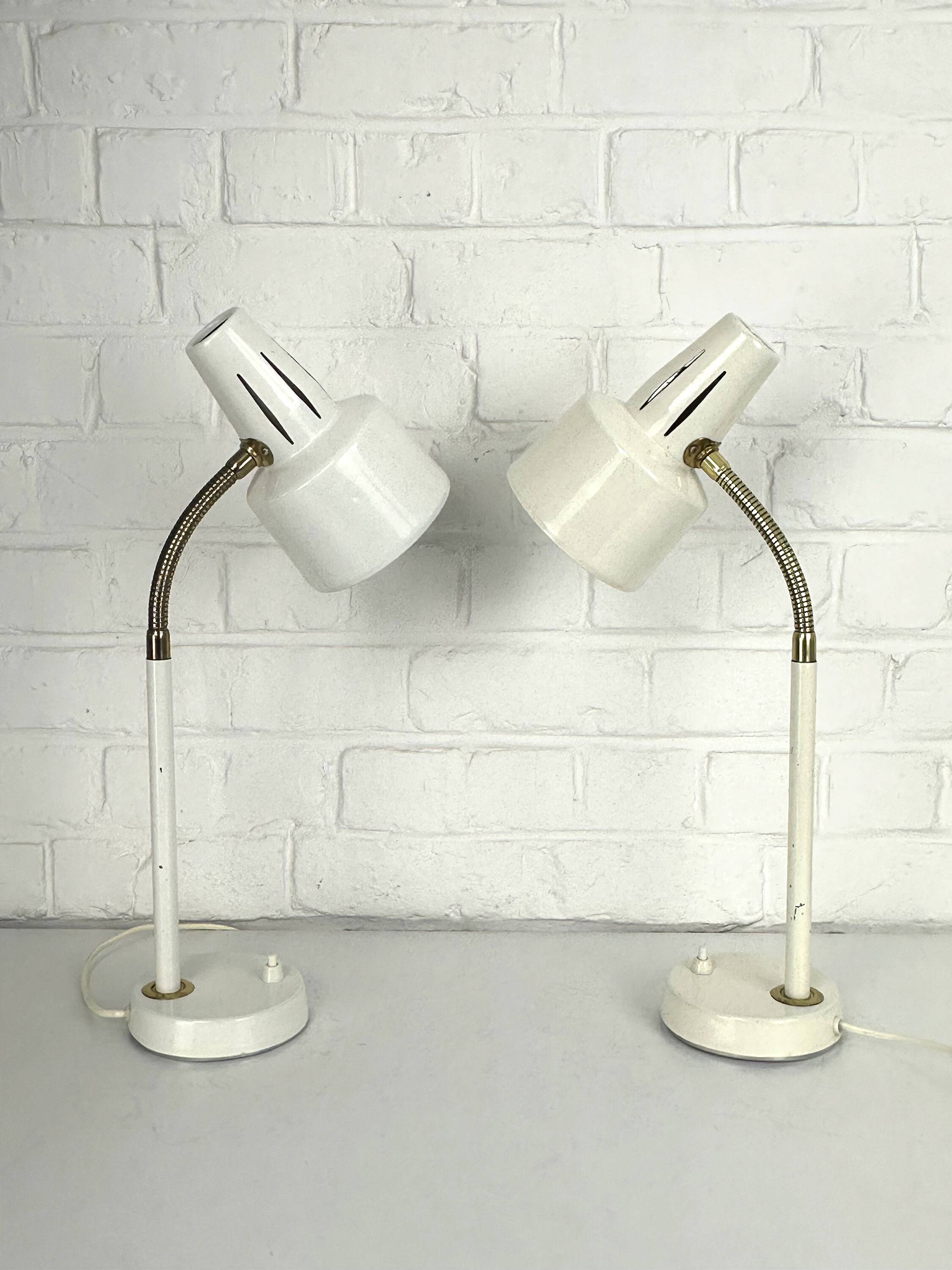 Pair of BJS desk lamps in white lacquered steel and brass – Sweden 1960s