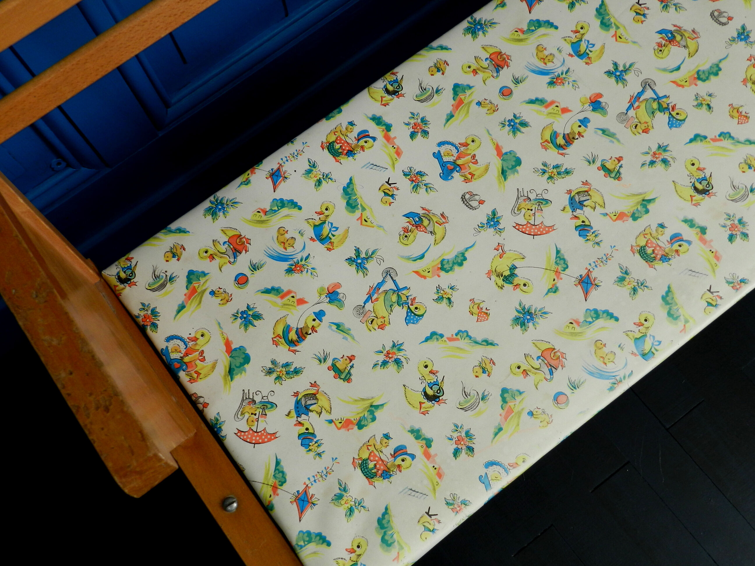 Toy chest bench years 50