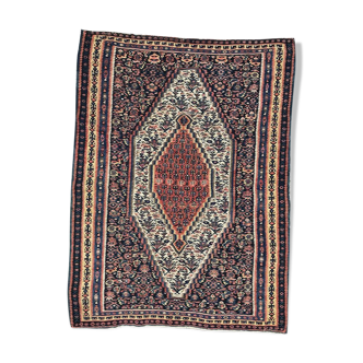 Kilim rug handmade 105x141cm