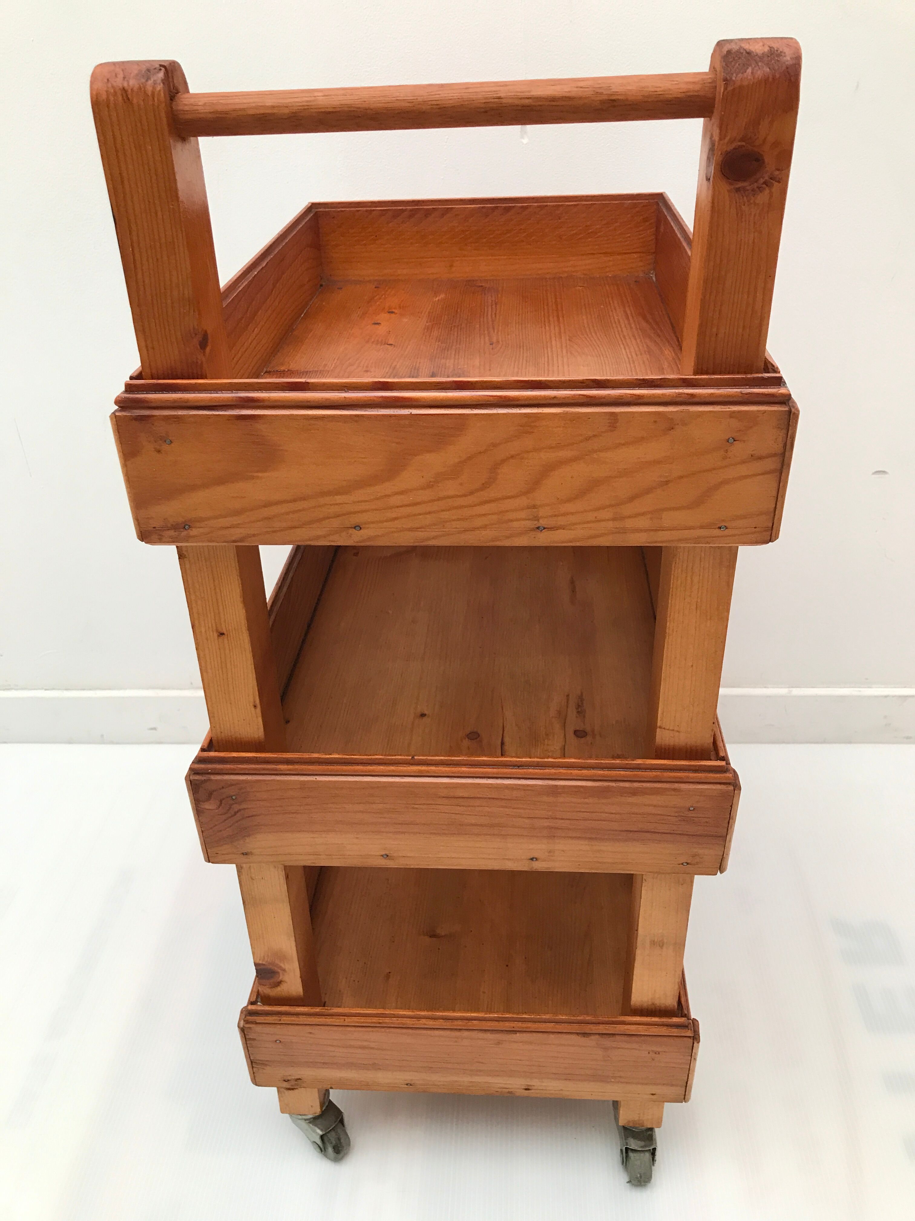 Vintage wooden rolling dessert