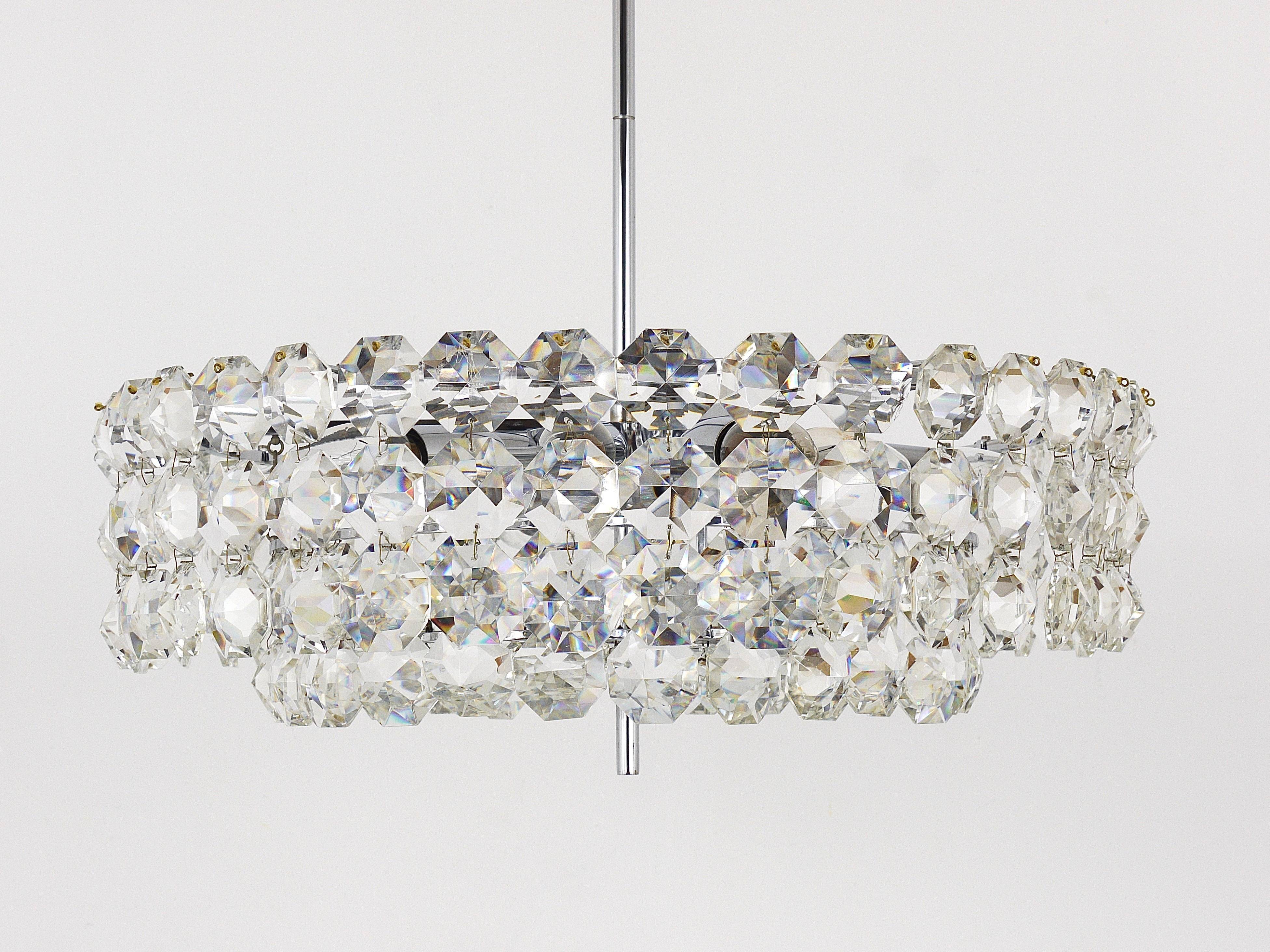 Grand lustre en laiton nickelé Bakalowits avec cristaux en diamant, Autriche, 1950