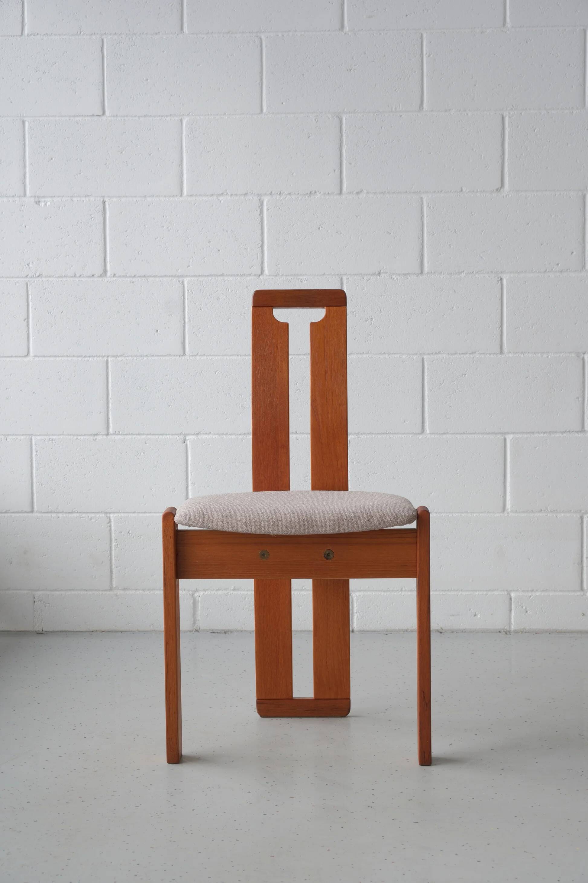 4 chaises 'Tellus' en teck conçues par Torstein Nilsen pour A. Huseby & Co, vers 1980