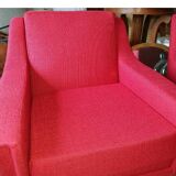 Vintage armchairs refurbished to new by Ramos Zanussi.