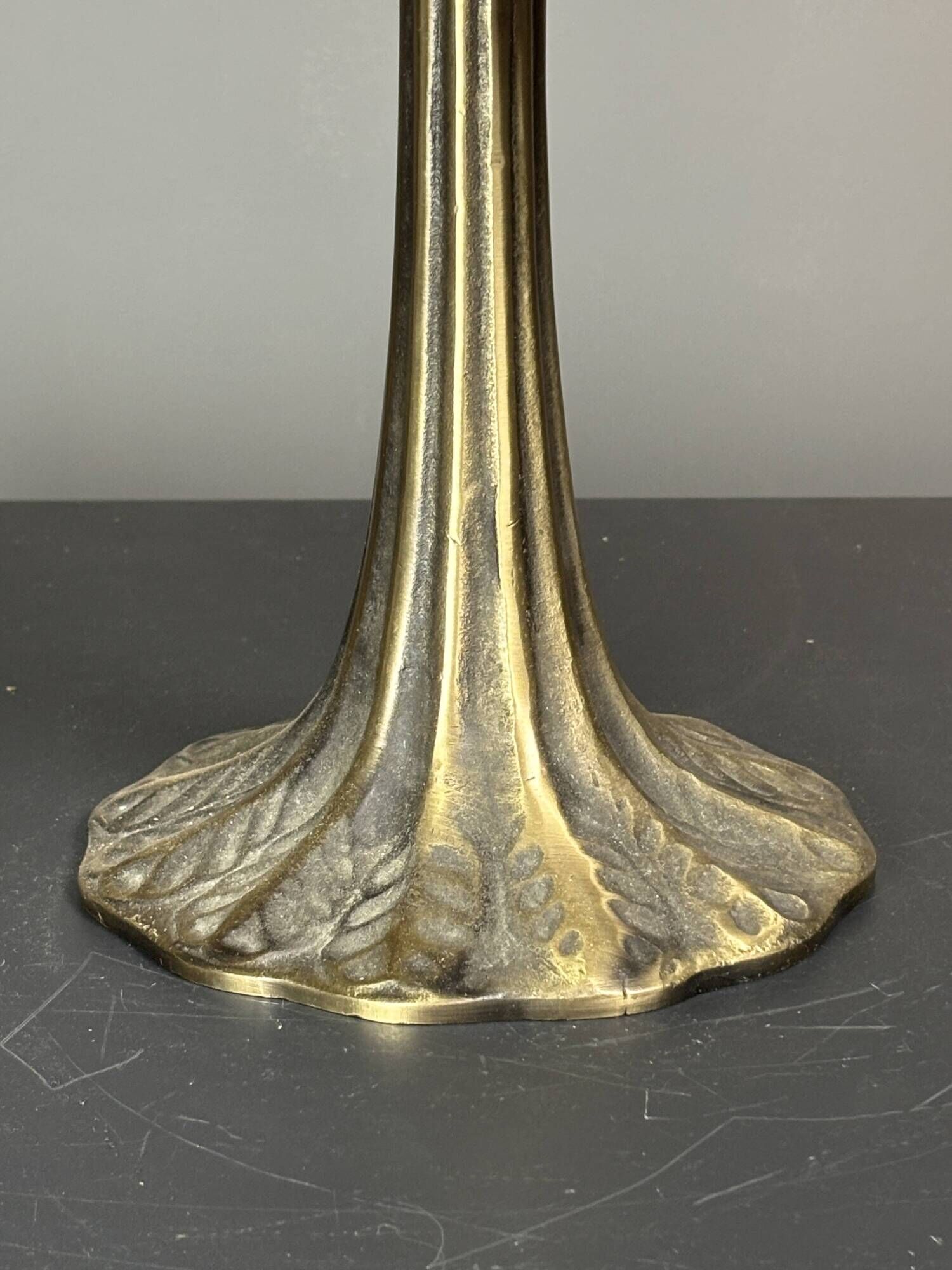 Midcentury mushroom pencil reed rattan bamboo and brass table lamp, 1970s