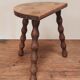 Tabouret ancien tripode en bois