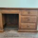 Fauteuil et Bureau en bois massif époque Louis Philippe.Vendu ensemble