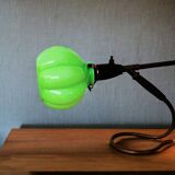 Lampe de table articulée moderniste en verre et laiton à boîtier vert