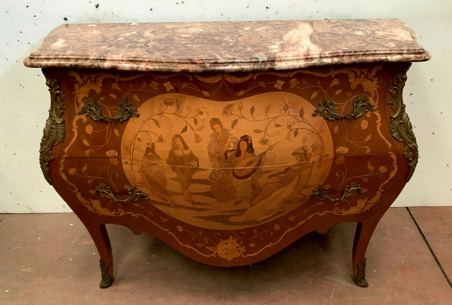 Louis XV-style curved dresser 20th century