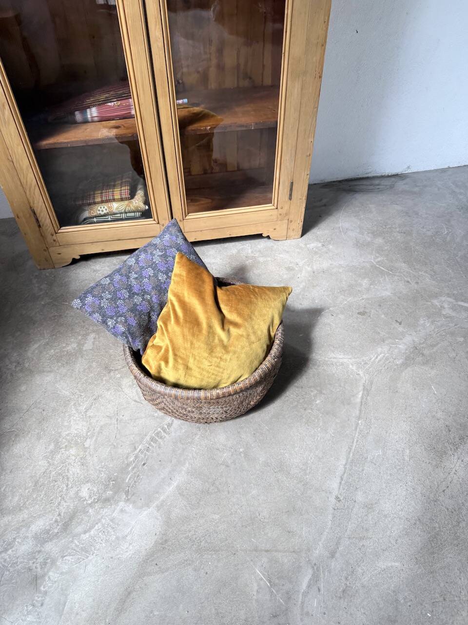 Vietnamese tea basket, mid-20th century