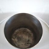 Ice bucket and its Ercuis design support