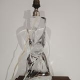 Twisted lamp foot with rectangular base in Baccarat crystal.