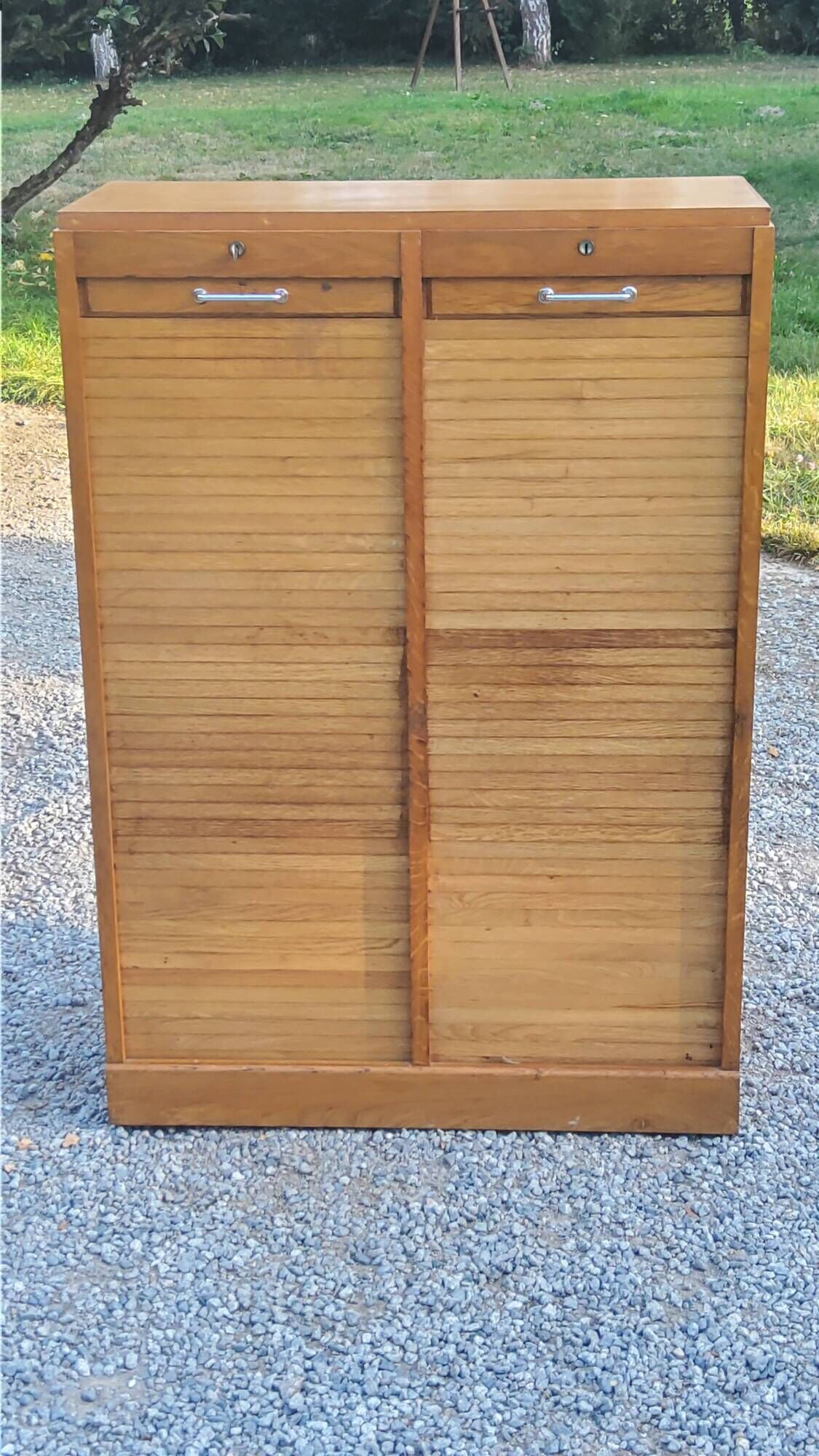 Curtained filing cabinet in golden blond oak 2 columns from the 1950s