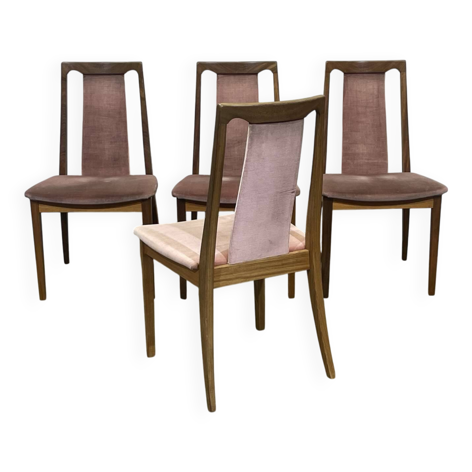 Suite de 4 chaises GPlan en teck des années 1980