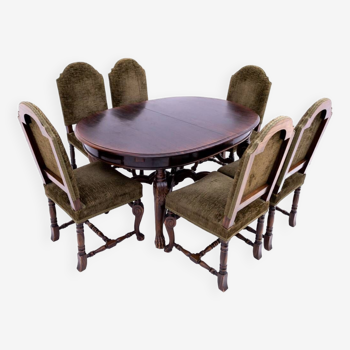 Table avec six chaises, Europe occidentale, vers 1900.