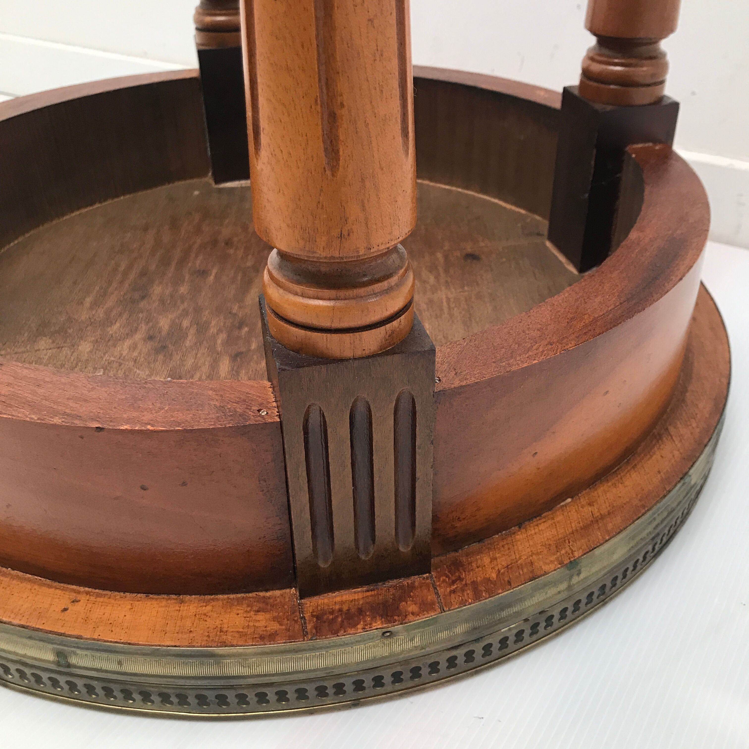 Coffee table -Guéridon "bouillotte" louis XVI style