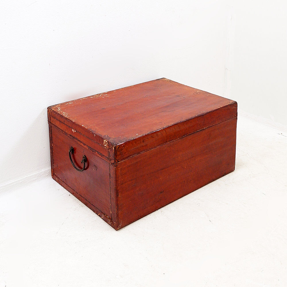 Chinese red lacquered leather trunk from the early 20th century.