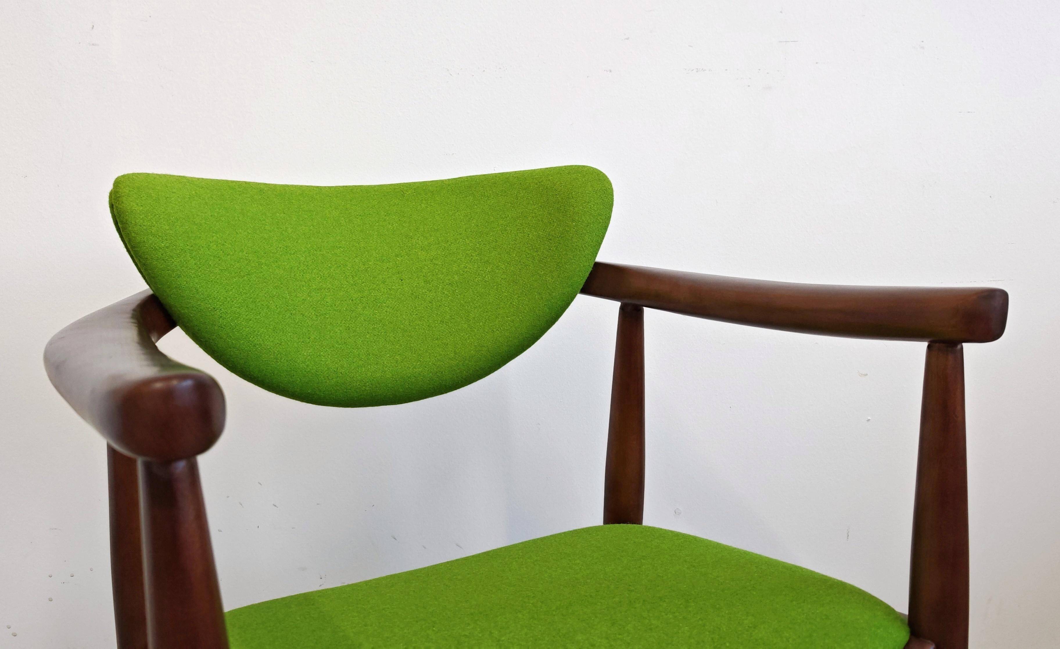 MCM dining chair with armrests by Bernardo Bernardi 1960s