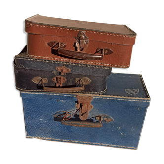 Set of 3 old cardboard suitcases