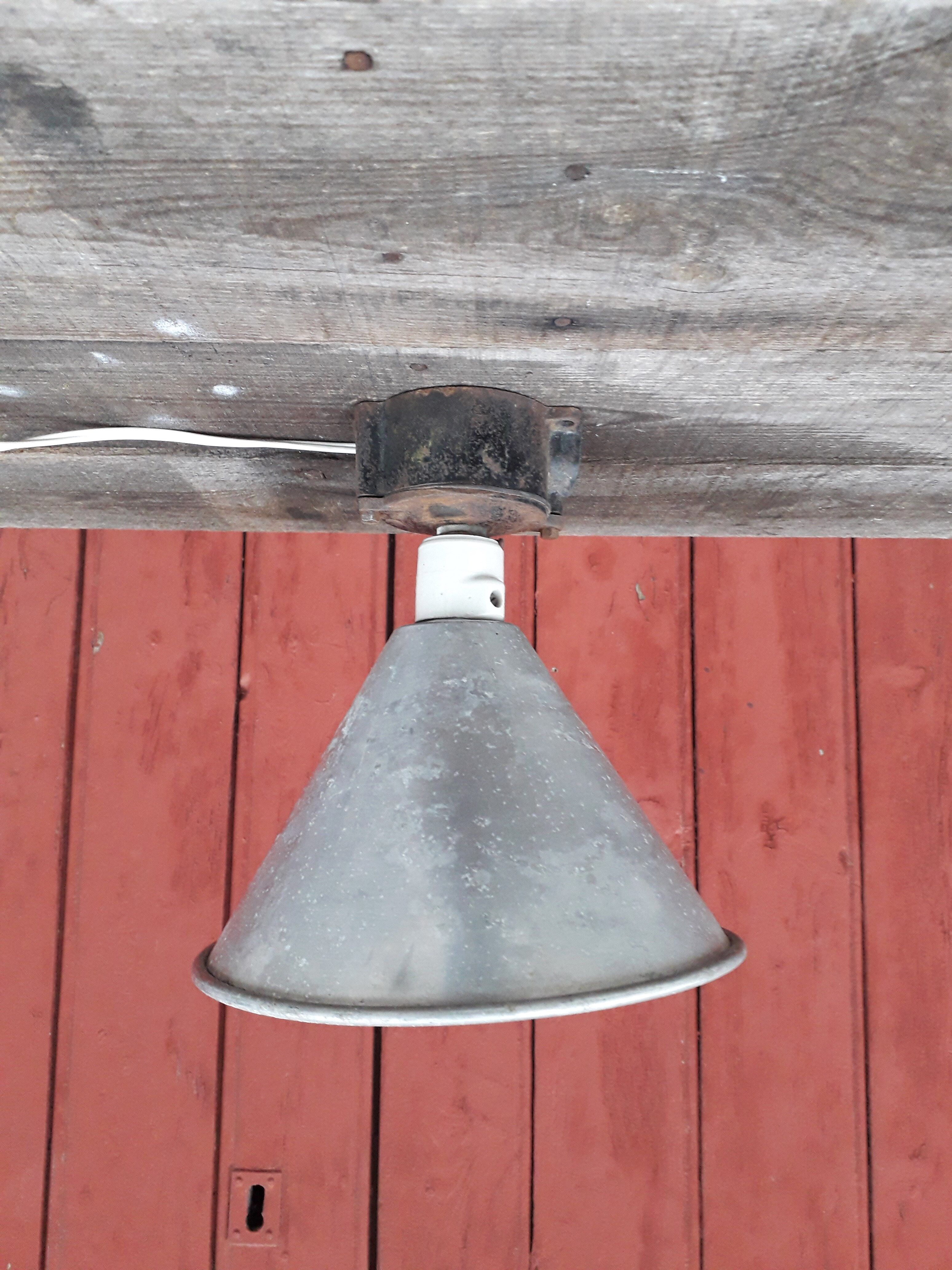 Old workshop / factory ceiling lamp - Industrial decoration - 1950