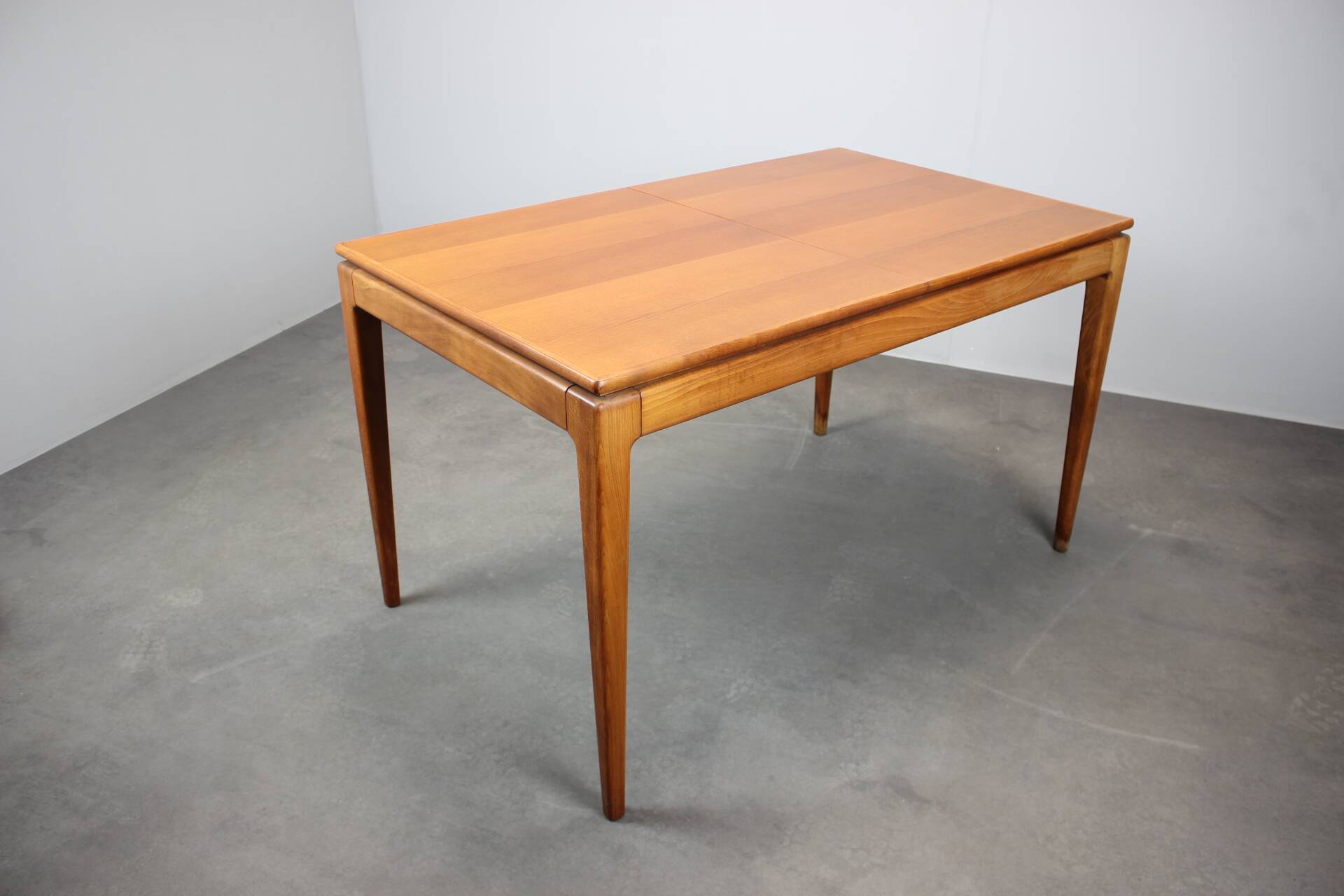 Extendable dining table by Dřevotvar, 1970s