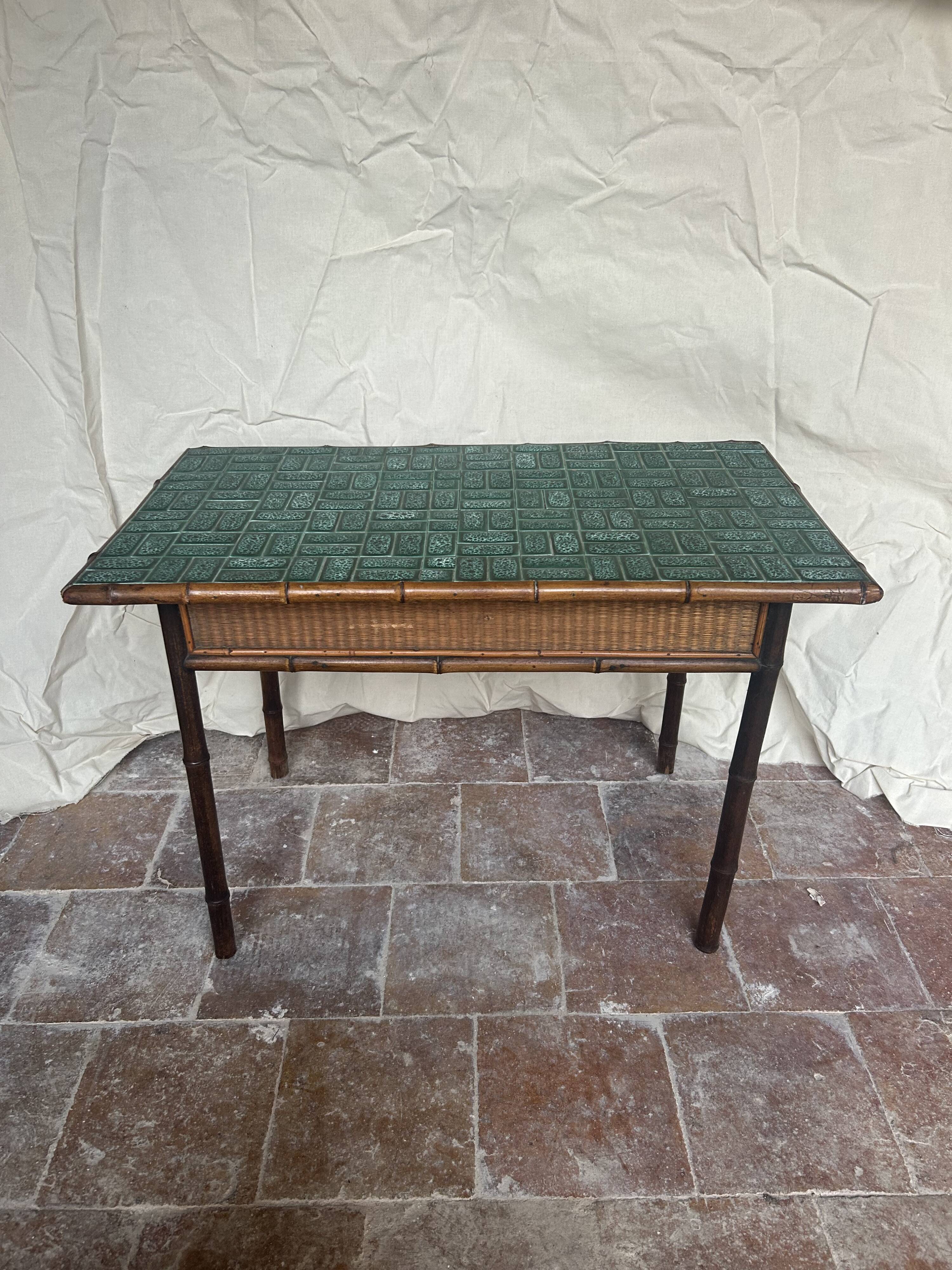 Mid-20th century coffee table