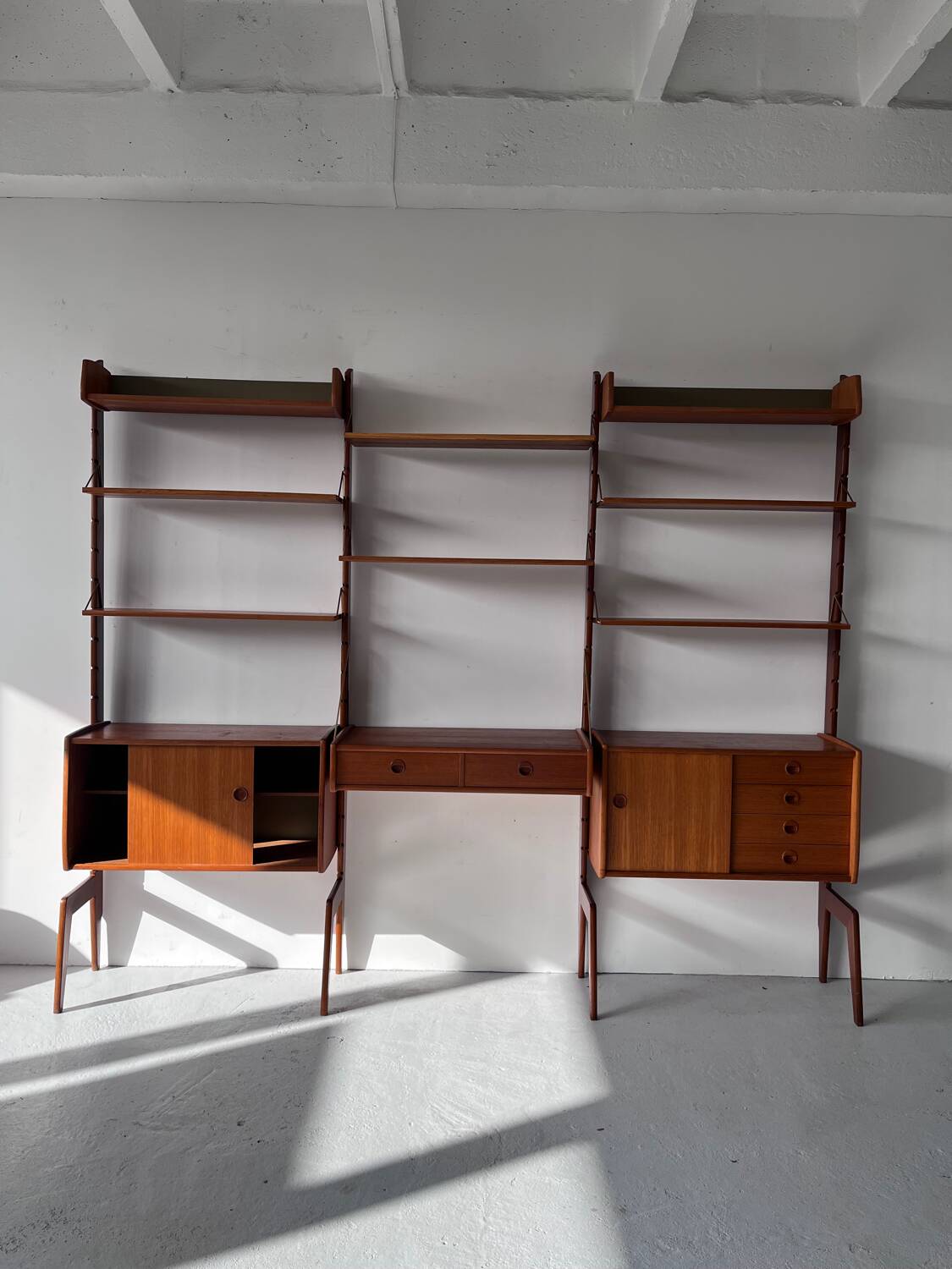 Bibliothèque norvégienne en teck, années 1960