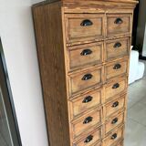 Notary cabinet with flaps