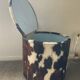 Pouf coffre en peau de vache des années 70