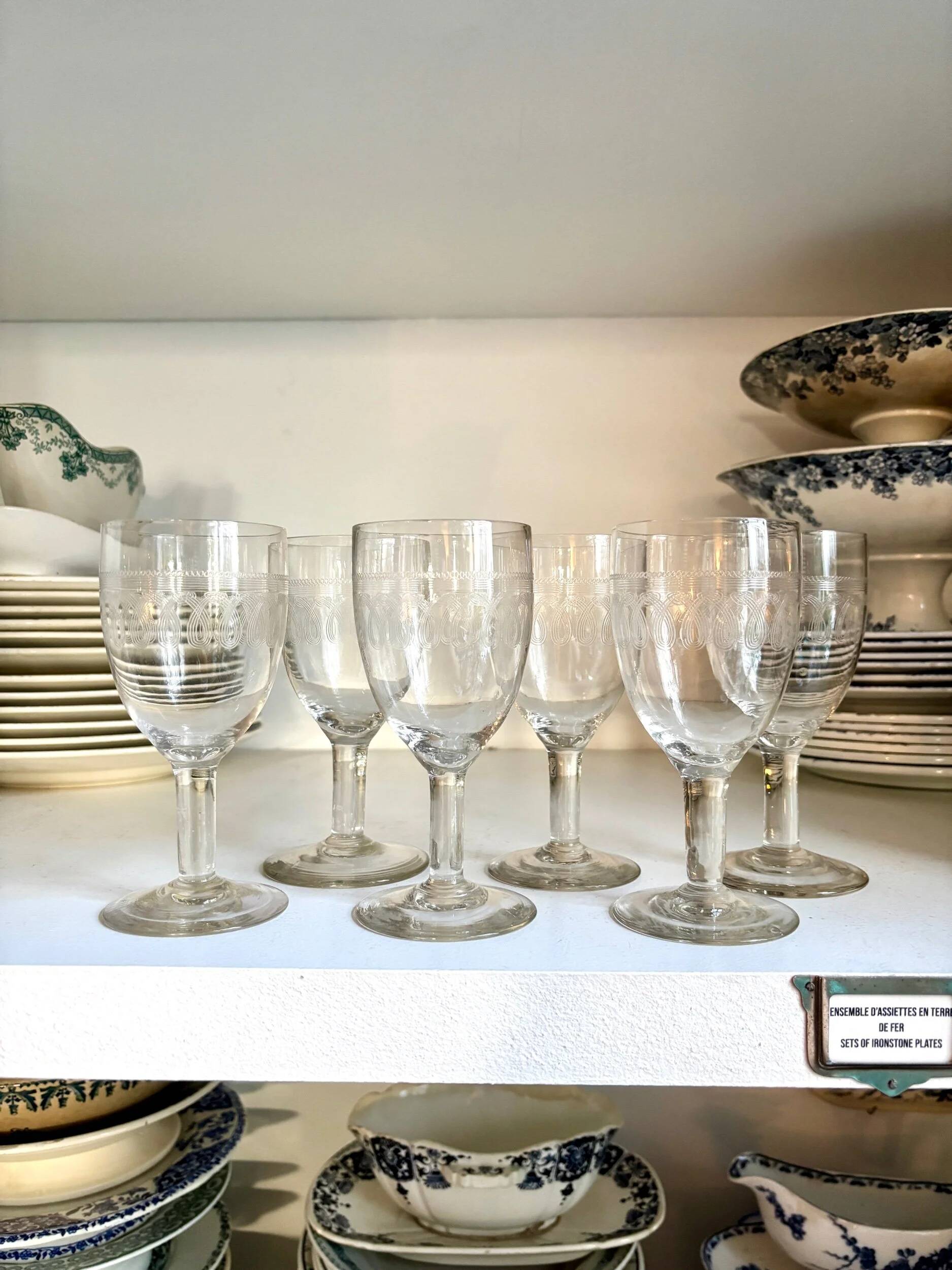 6 verres à pied en cristal guilloché