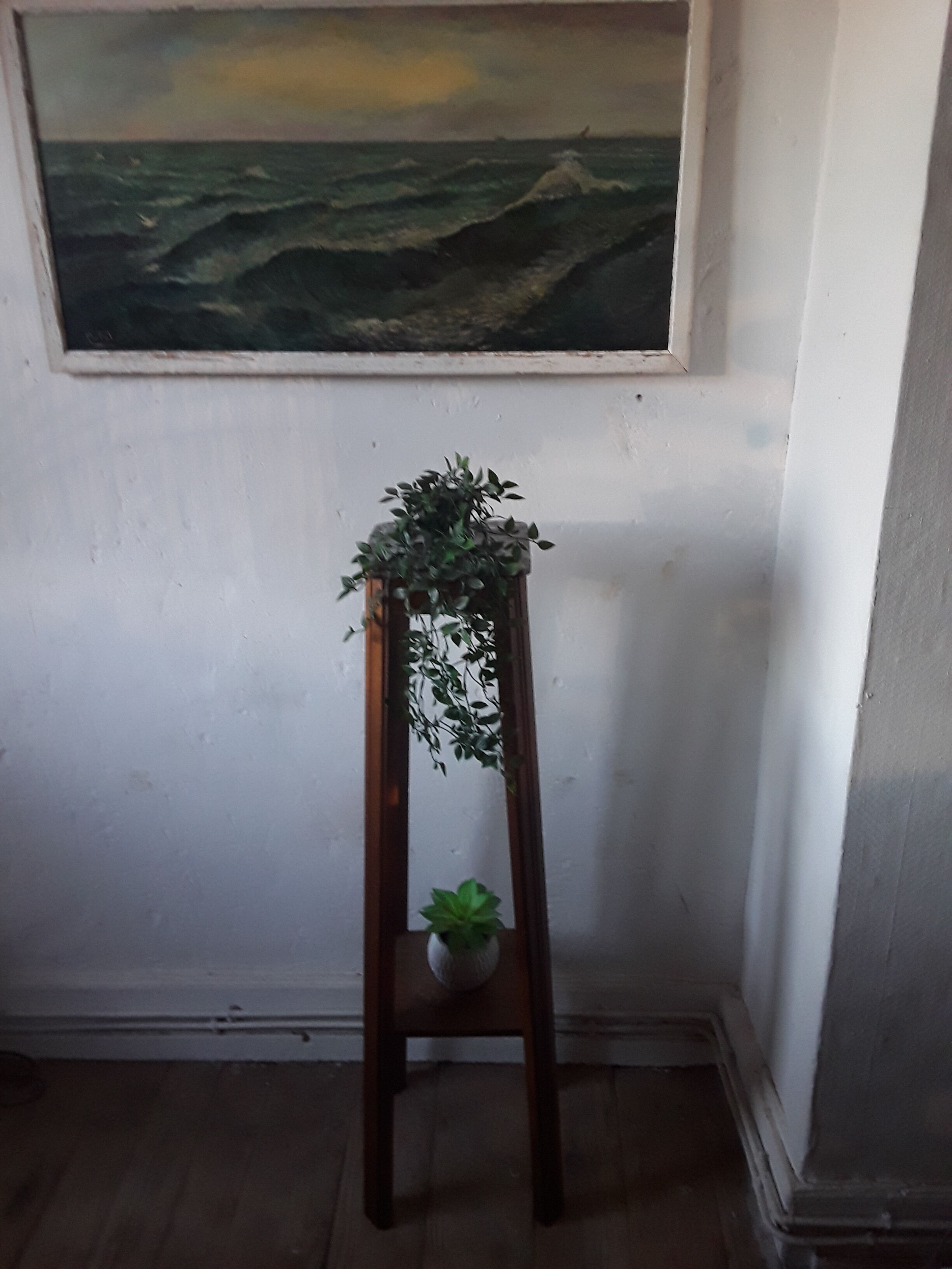 Art Deco harness in wood and marble