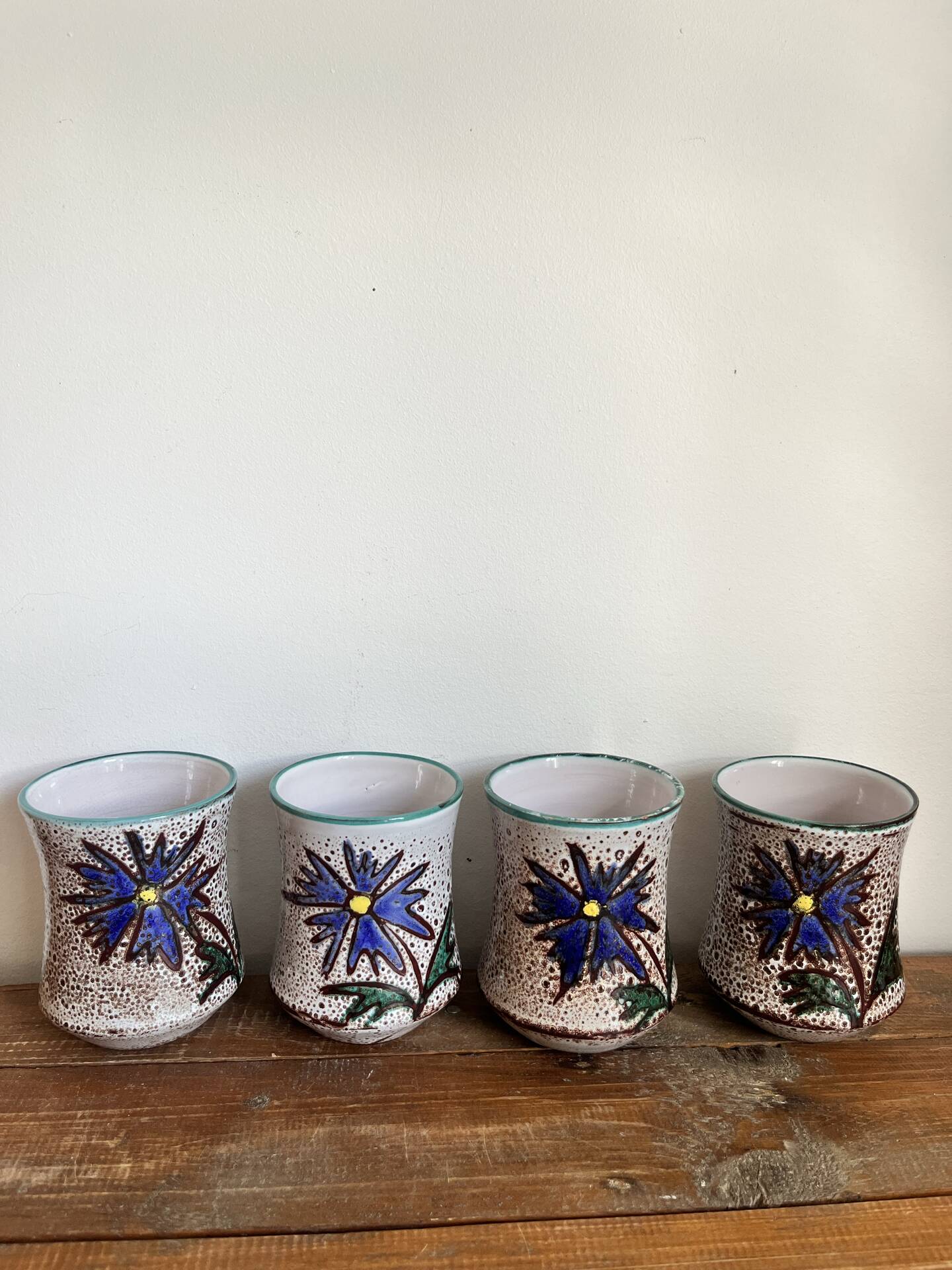 4 cups Vallauris