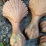 Cast iron bathtub legs