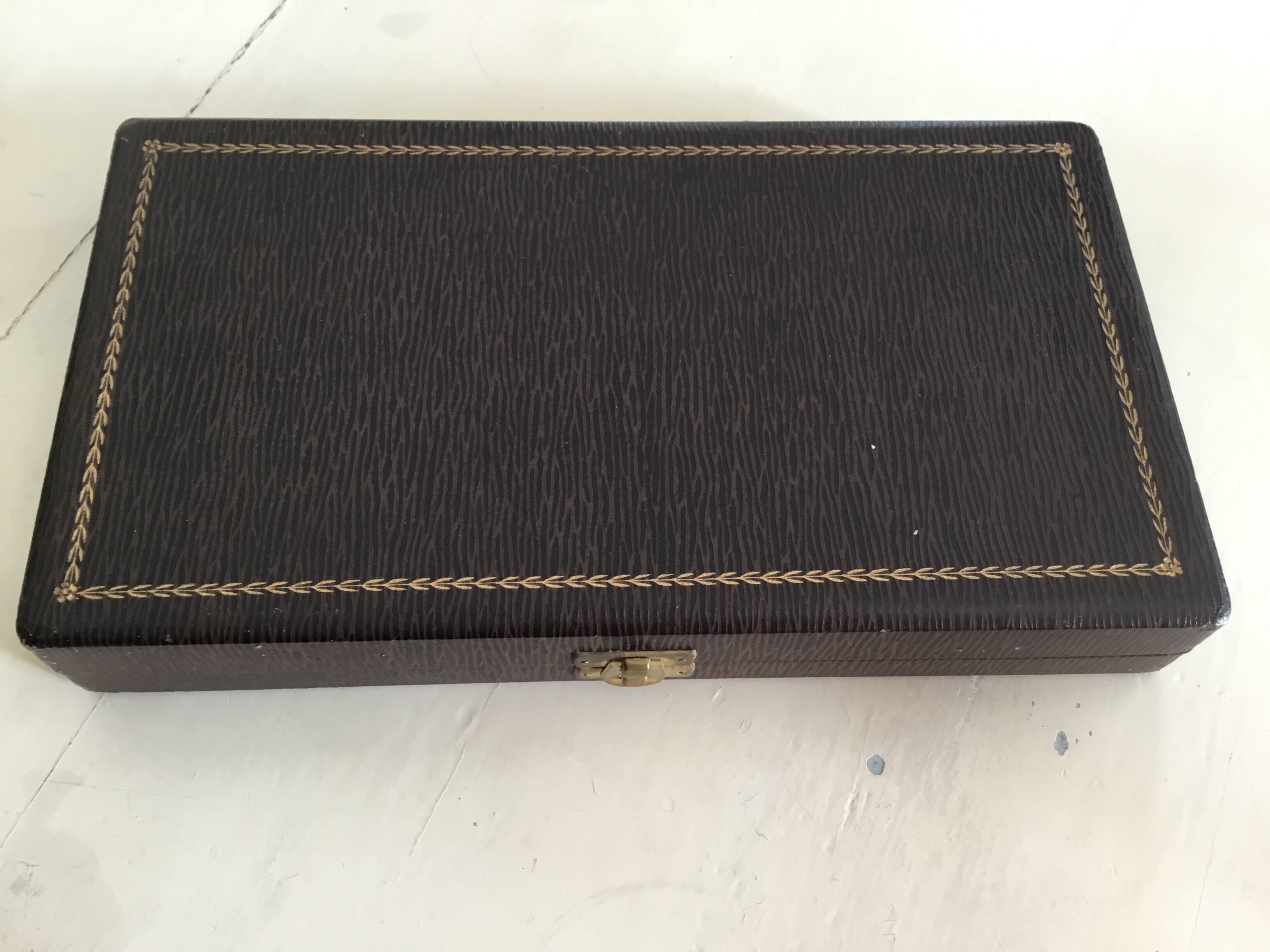 6 animal-themed Art Deco knife rests