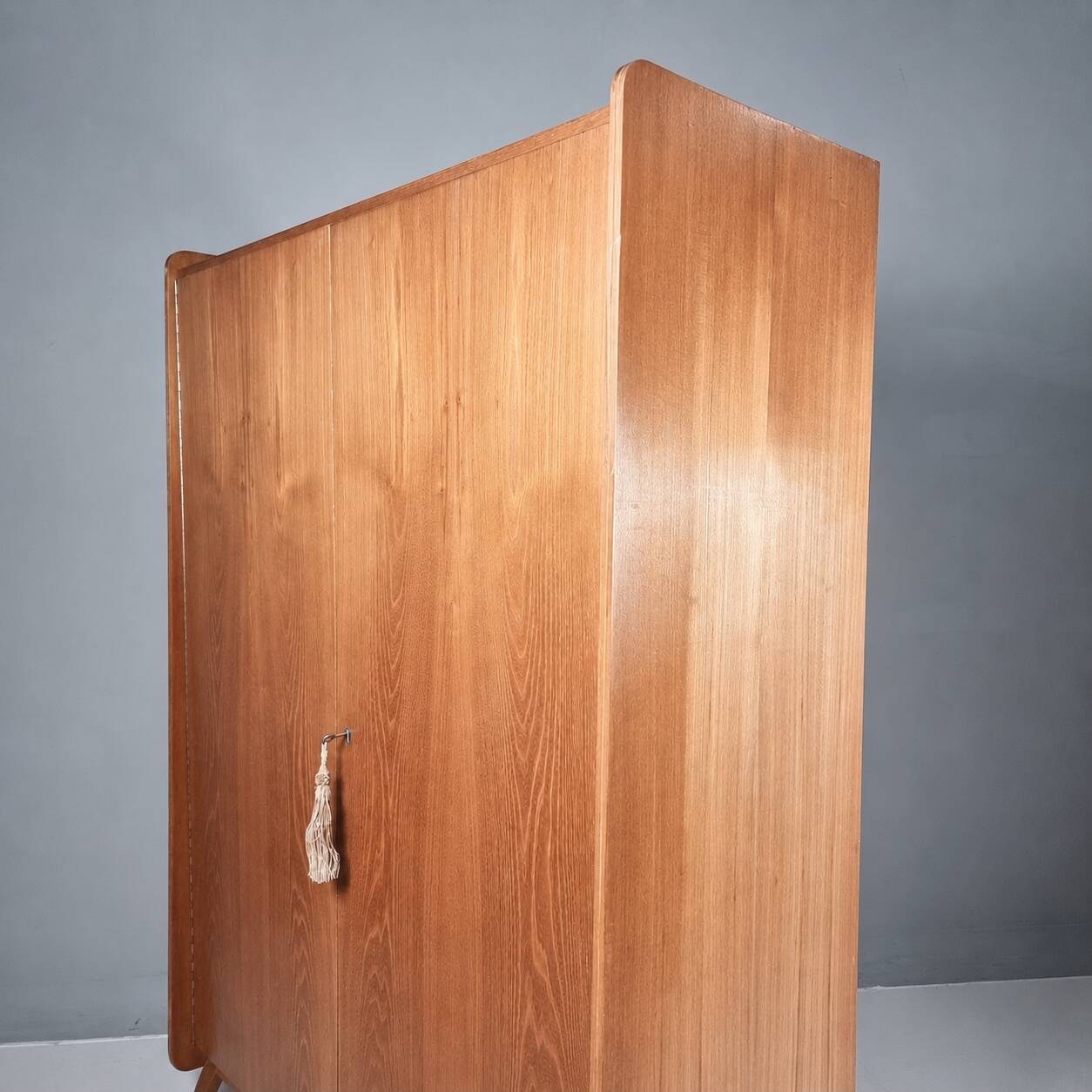 Garde-robe vintage par Tatra Nabytok, années 1970