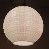 Ceiling lamp with white opal balloon