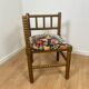 Duo de chaise d'angle en bois tourné bobines et assise tissu, milieu XXème
