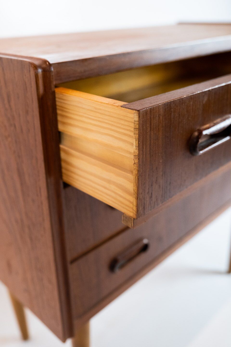 Chest of drawers in teak of danish design from the 1960