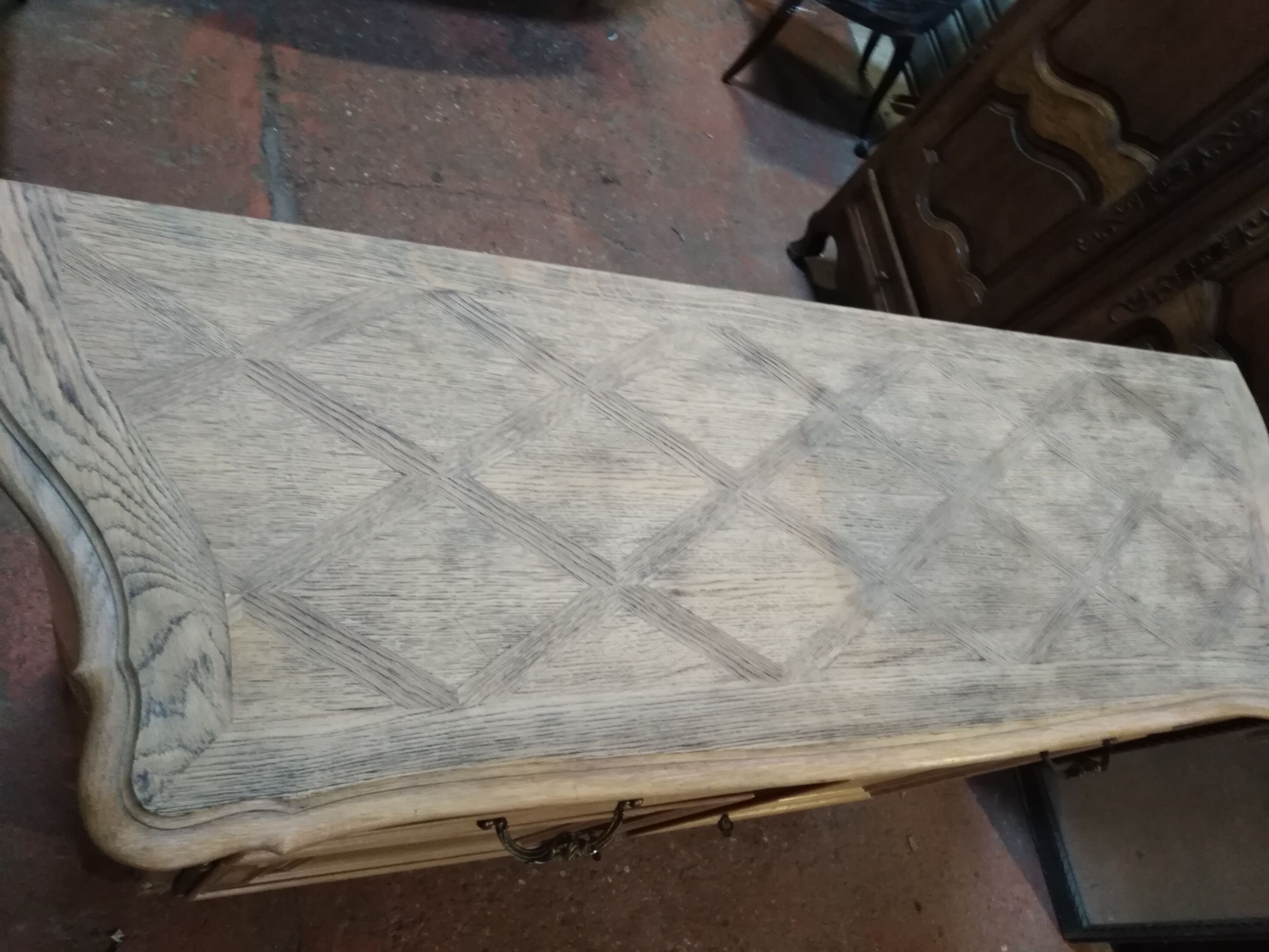 Curved buffet, sculpted Provençal style