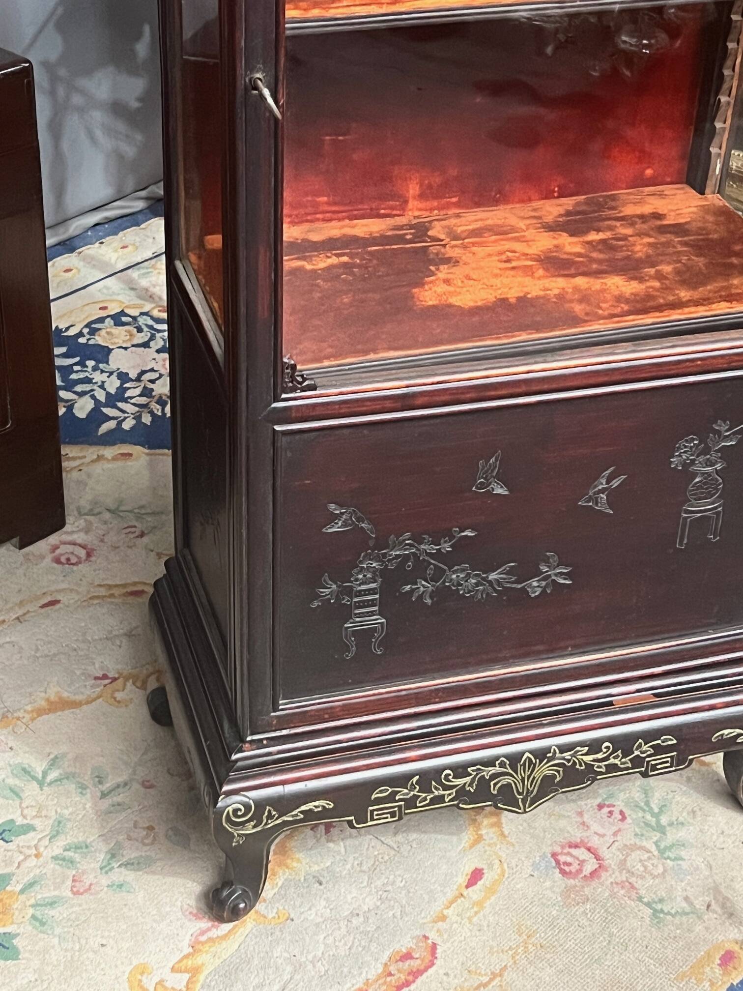 Japanese-style display cabinet.