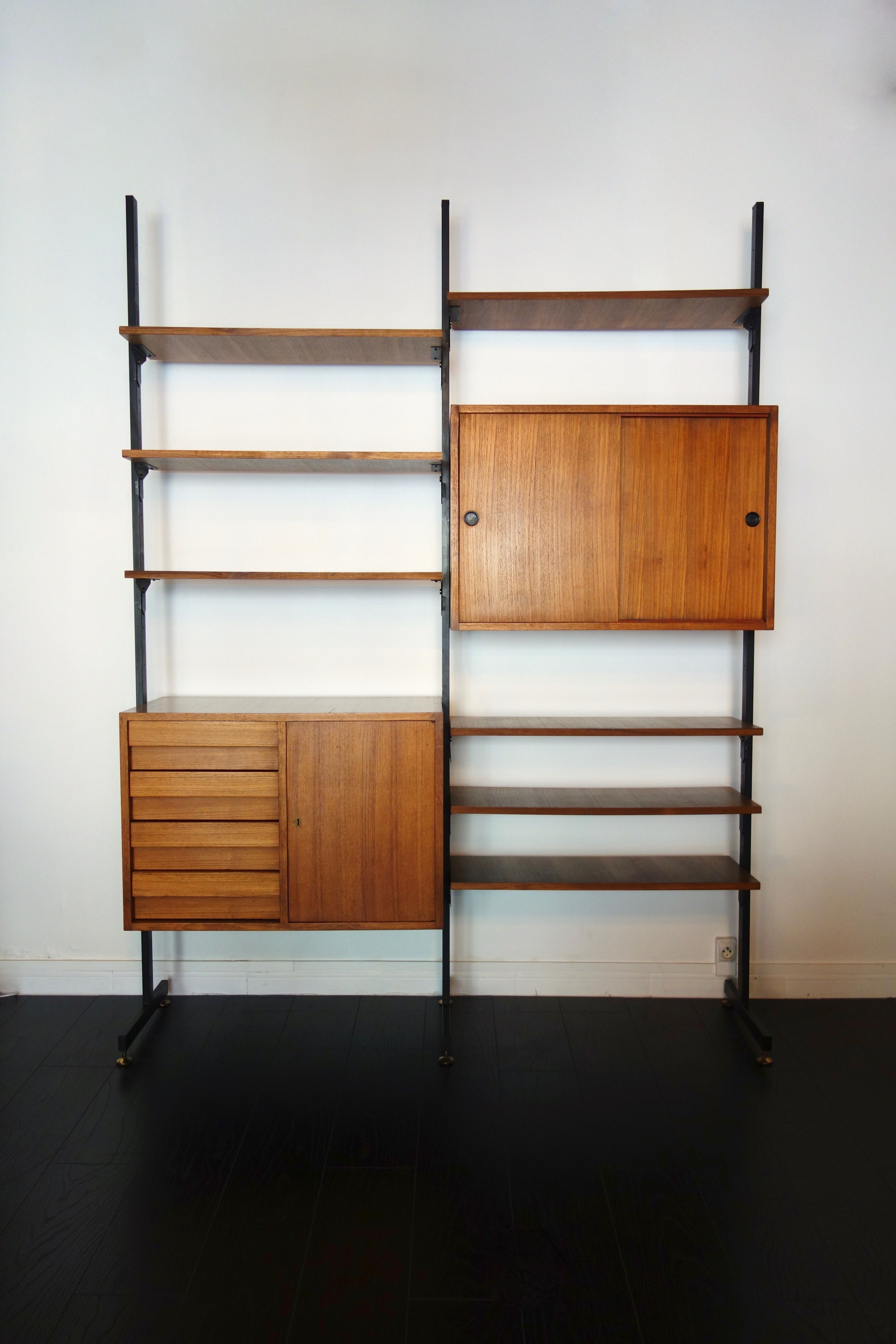 Bookcase italian teak of the 1950s