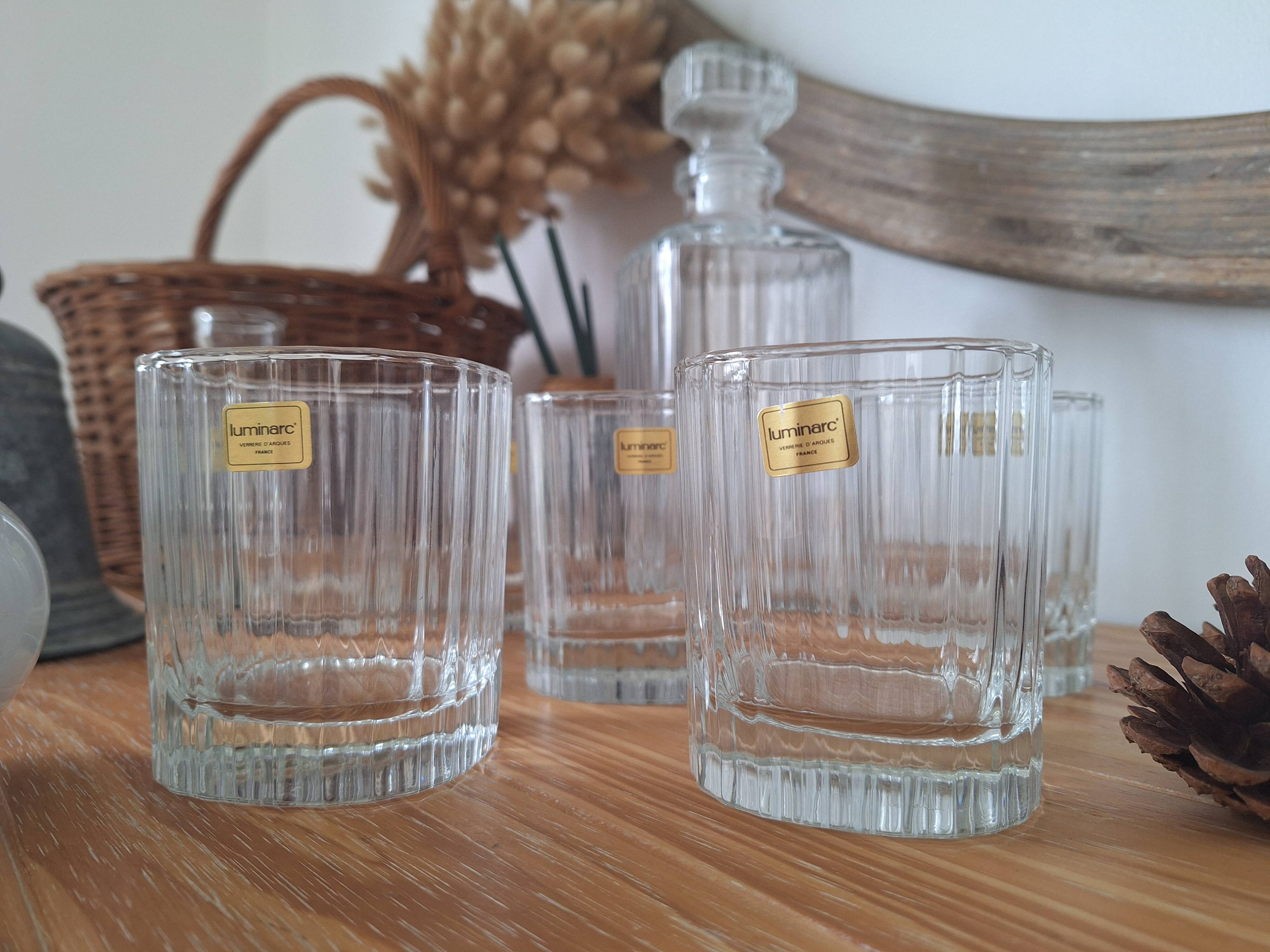 Verres à whisky et carafe striés