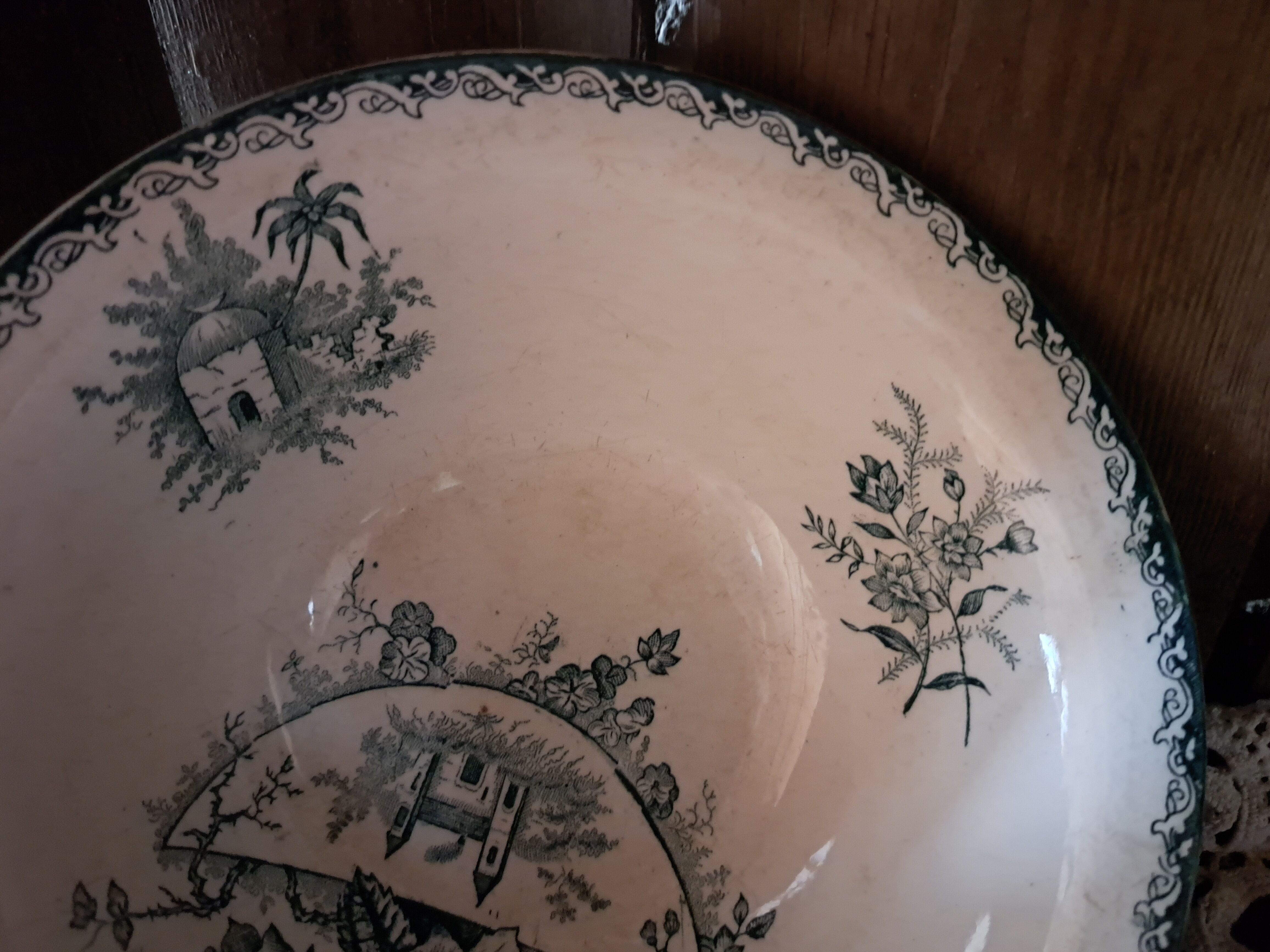 Salad bowl in iron from the Saint Amand et Hamage factory - PAYSAGE model