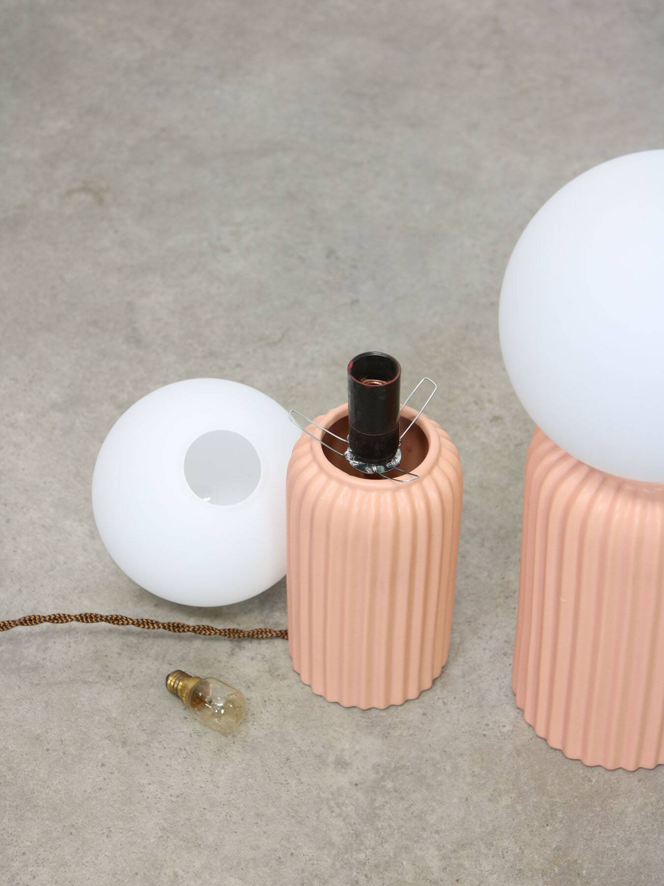 Vintage Italian Ceramic Table Lamps in Salmon Ceramic and Opaline, set of 2