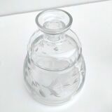 Set of 2 chiseled glass decanters with cap