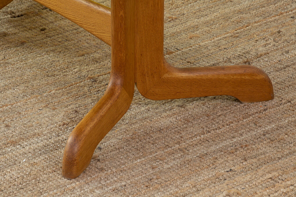 Scandinavian table 145 cm