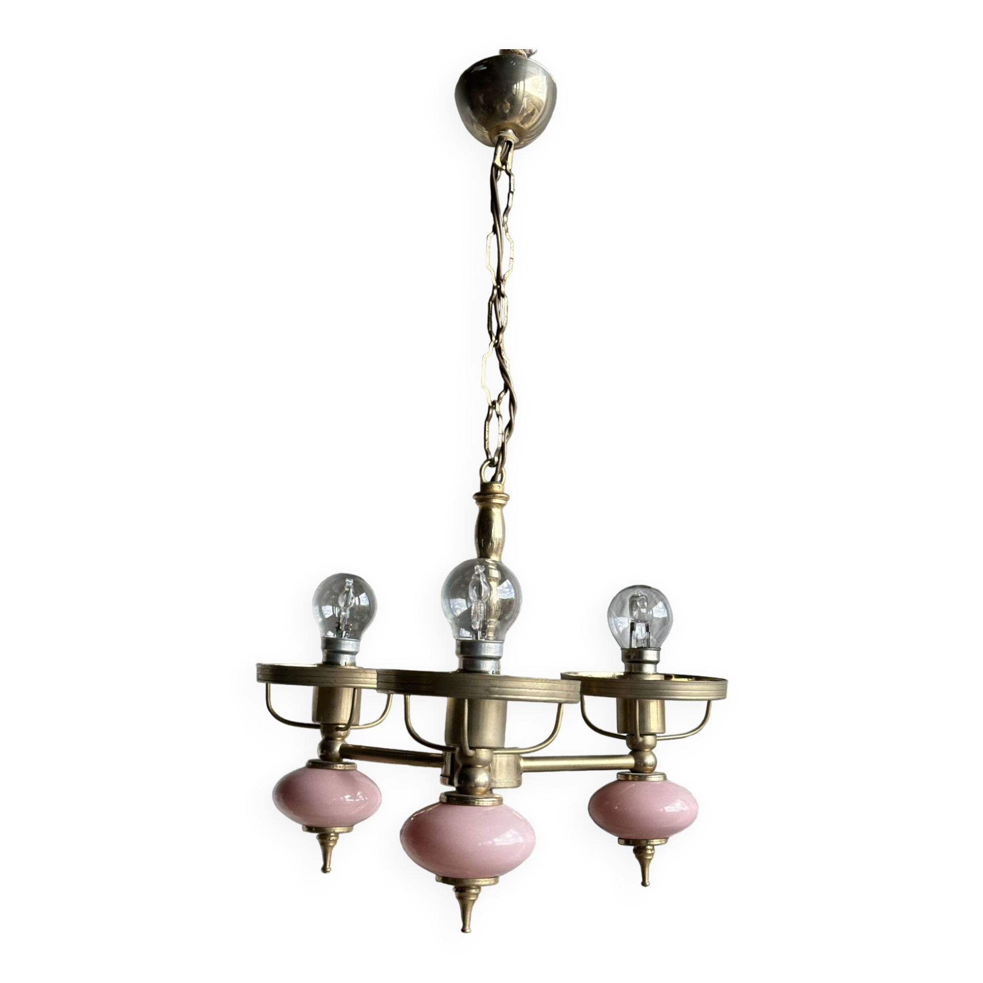 Petit lustre rose et doré à 3 bras de lumières